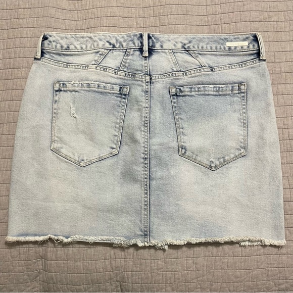 Jessica Simpson Infinite Mini Skirt Acid Wash Denim  Size 32 - Picture 8 of 9